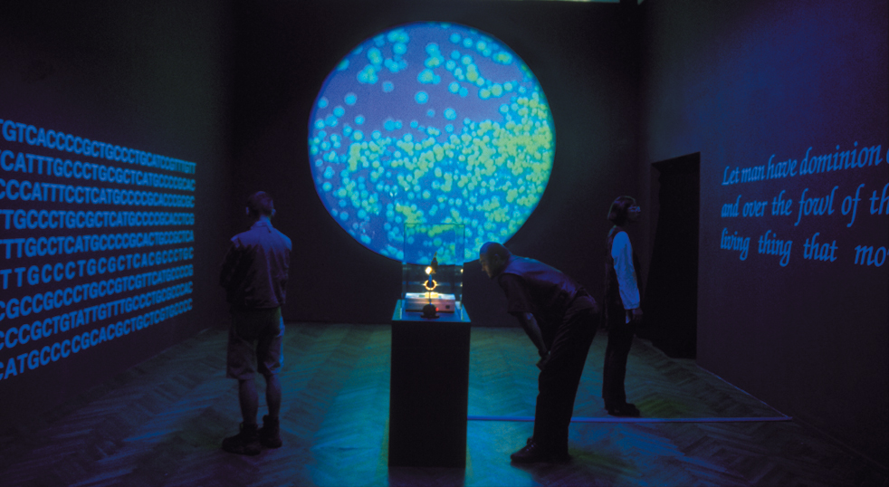 Edurado Kac: Genesis. Installationsansicht, 1999